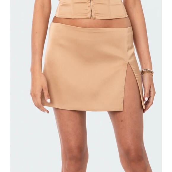 Edikted Seidiger Satin-Micro-Rock Gold Mini Skirt Size Large - Picture 1 of 8